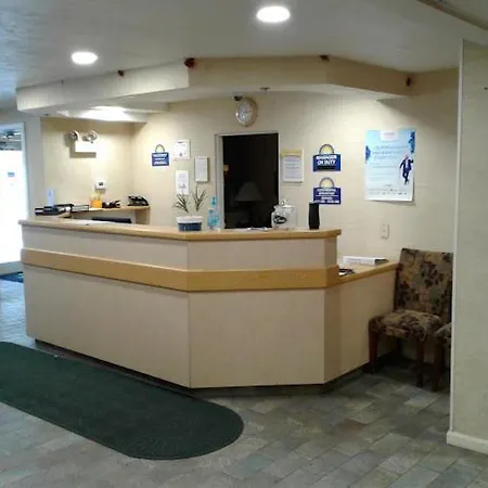 Sturbridge Plaza Hotel